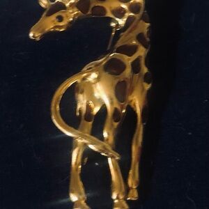 Gold Giraffe Brooch Vintage